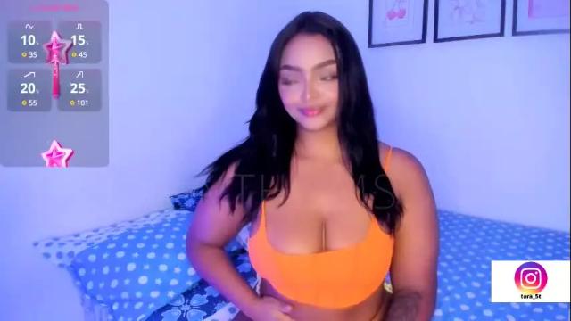 Image 7 of tarathomson Stream on Chaturbate on 13 days ago
