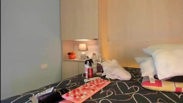 Image 7 of tarawiilson_ Stream on Chaturbate on 18 months ago