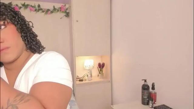 Image 6 of tarawiilson_ Stream on Chaturbate on 2 months ago