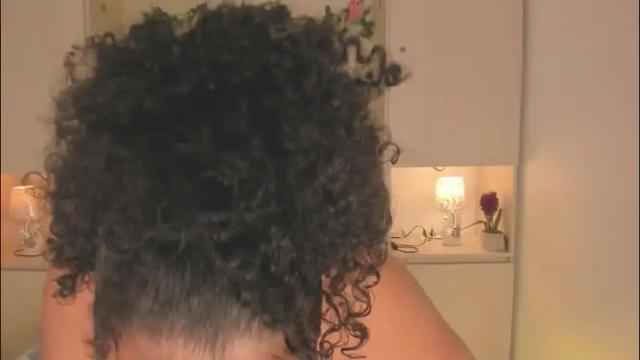 Image 11 of tarawiilson_ Stream on Chaturbate on 1 month ago