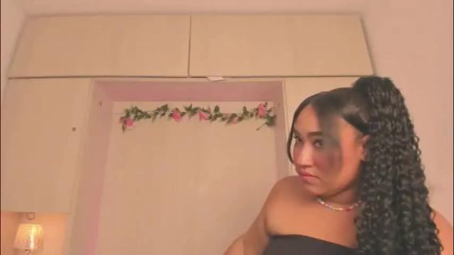 Image 11 of tarawiilson_ Stream on Chaturbate on 1 month ago