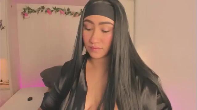 Image 3 of tarawiilson_ Stream on Chaturbate on 1 day ago