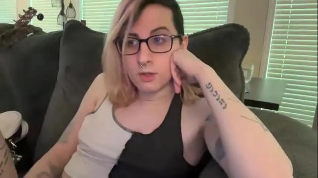 Image 6 of tarrow_halloway Stream on Chaturbate on 19 days ago