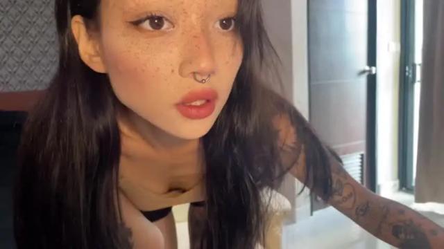 Image 2 of tarrrantula Stream on Chaturbate on 17 months ago