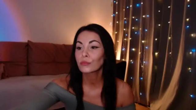 Image 11 of tashahoney Stream on Chaturbate on 17 months ago