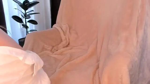 Image 6 of taste_of_eve Stream on Chaturbate on 19 months ago