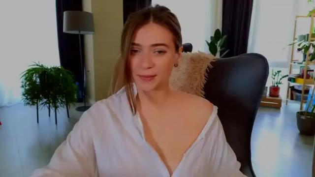 Image 2 of taste_of_eve Stream on Chaturbate on 16 months ago