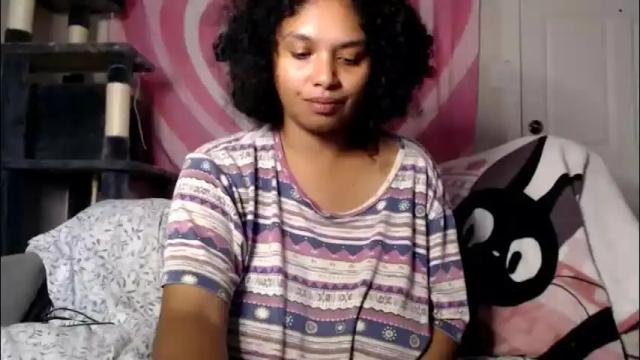 Image 3 of tasteekitty Stream on Chaturbate on 2 days ago