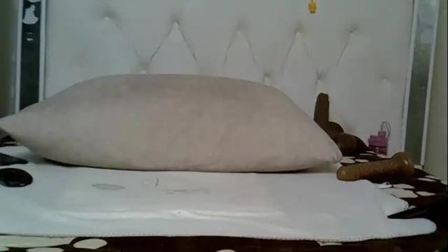 Image 4 of tastyzuri Stream on Chaturbate on 6 days ago