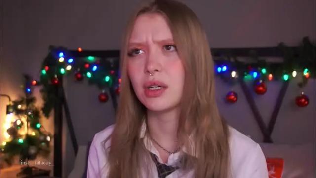 Image 3 of tatacoy Stream on Chaturbate on 28 days ago