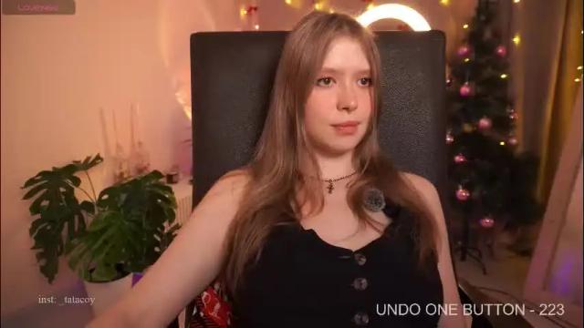 Image 3 of tatacoy Stream on Chaturbate on 5 days ago