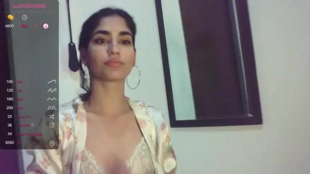Image 2 of tati_canela Stream on Chaturbate on 25 months ago