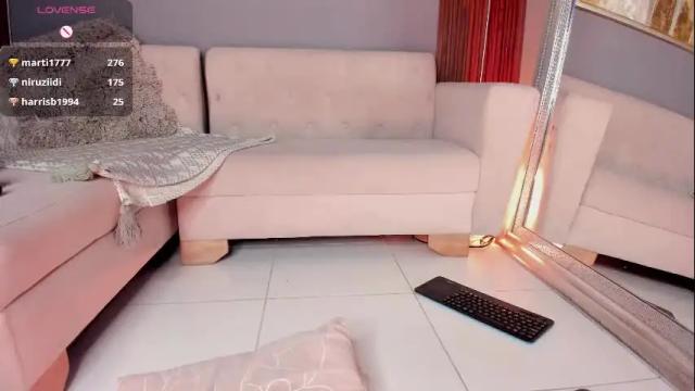 Image 8 of tati_marino Stream on Chaturbate on 1 month ago