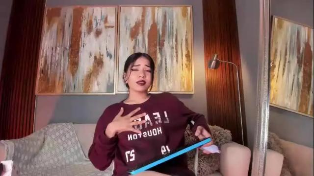 Image 3 of tati_marino Stream on Chaturbate on 23 days ago
