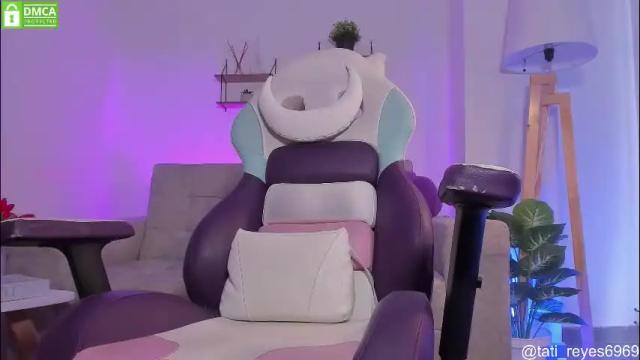 Image 8 of tati_reyes Stream on Chaturbate on 1 month ago