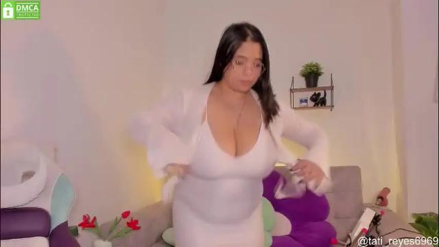 Image 6 of tati_reyes Stream on Chaturbate on 1 month ago