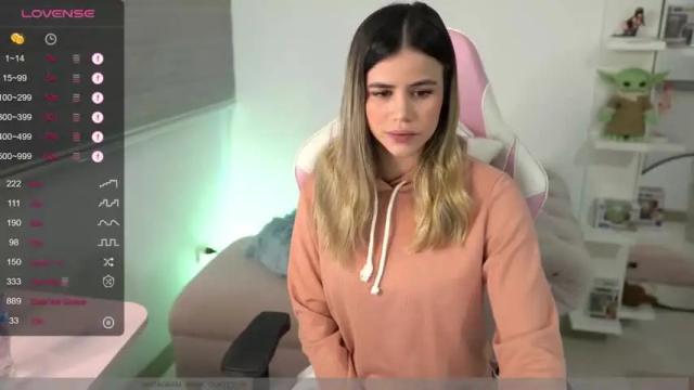Image 4 of tatiana__cortes18 Stream on Chaturbate on 12 months ago