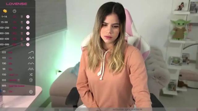 Image 8 of tatiana__cortes18 Stream on Chaturbate on 12 months ago