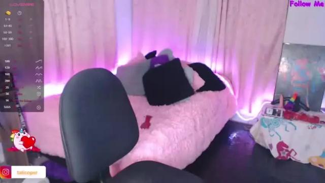 Image 8 of tatiana_oficial Stream on Chaturbate on 12 months ago