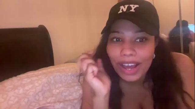 Image 12 of tatiannatease Stream on Chaturbate on 3 months ago