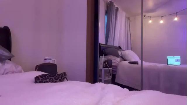 Image 3 of tatiannatease Stream on Chaturbate on 3 months ago