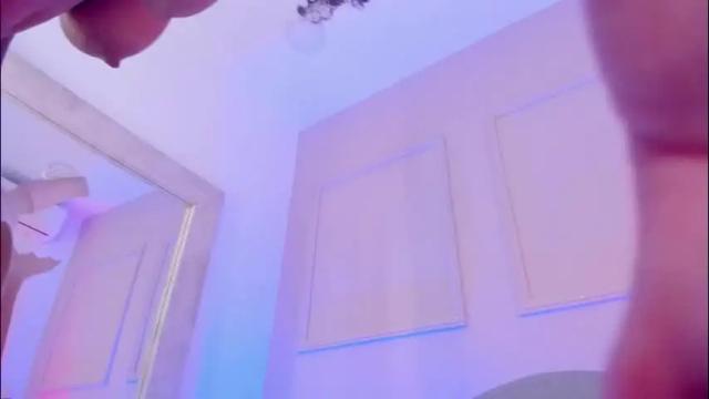 Image 2 of tatii_moon Stream on Chaturbate on 16 days ago