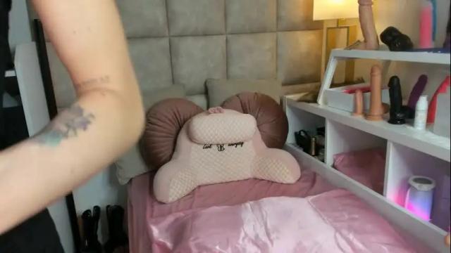 Image 7 of tatjana_official Stream on Chaturbate on 1 month ago