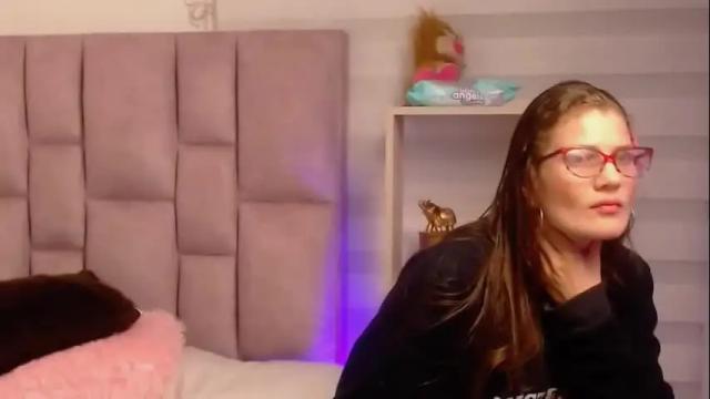 Image 2 of tatjandrwshow Stream on Chaturbate on 14 days ago