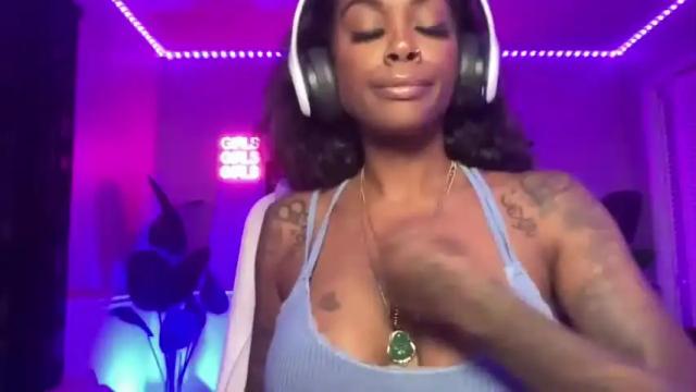 Image 11 of tatted_vixen Stream on Chaturbate on 17 months ago