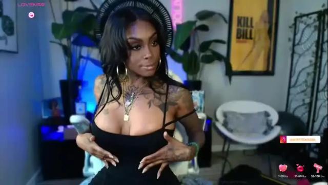 Image 2 of tatted_vixen Stream on Chaturbate on 8 days ago