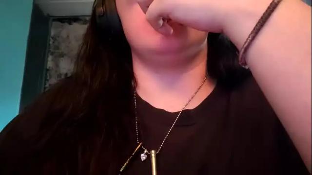 Image 2 of tattedthicc Stream on Chaturbate on 7 days ago