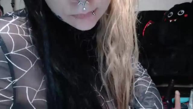 Image 8 of tattedthickandpretty Stream on Chaturbate on 1 month ago