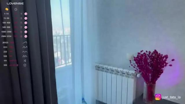 Image 12 of tatti_1 Stream on Chaturbate on 13 months ago