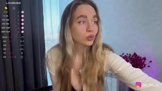 Image 7 of tatti_1 Stream on Chaturbate on 13 months ago