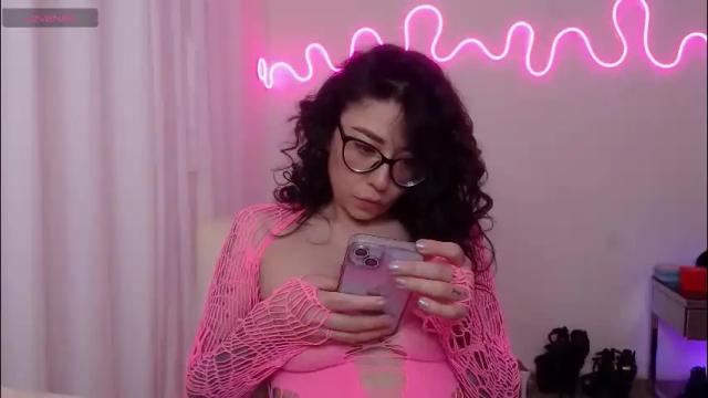Image 12 of tattoo_highmami Stream on Chaturbate on 25 days ago