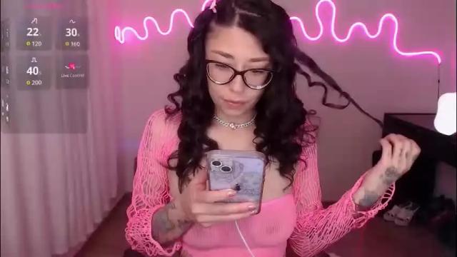 Image 3 of tattoo_highmami Stream on Chaturbate on 8 days ago