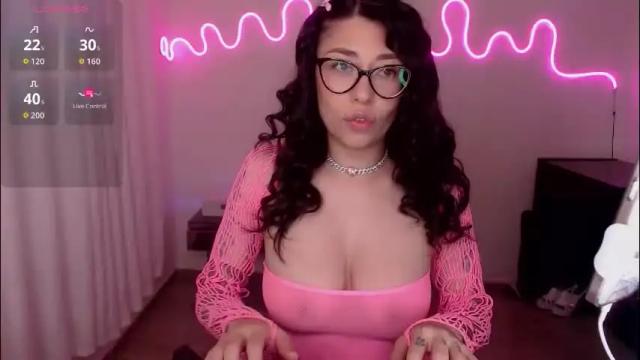 Image 4 of tattoo_highmami Stream on Chaturbate on 8 days ago
