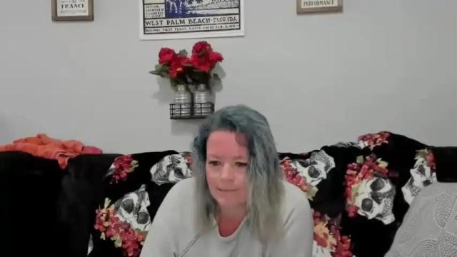 Image 2 of tattooedbondage Stream on Chaturbate on 17 months ago