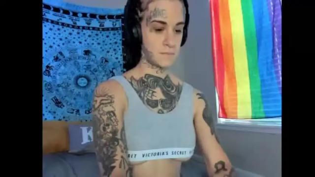 Image 4 of tattooednatalia Stream on Chaturbate on 17 months ago