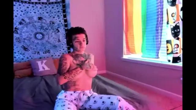 Image 12 of tattooednatalia Stream on Chaturbate on 16 months ago