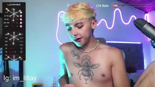 Image 3 of tay_x Stream on Chaturbate on 13 months ago