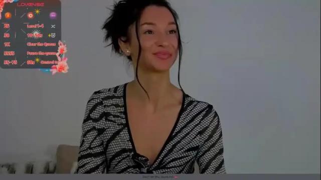 Image 2 of tayakayan Stream on Chaturbate on 11 days ago