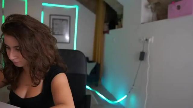 Image 11 of tayleee_wood Stream on Chaturbate on 18 months ago