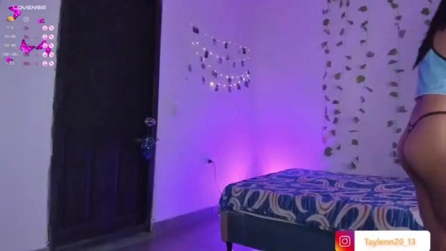Image 4 of taylennbluee Stream on Chaturbate on 20 months ago