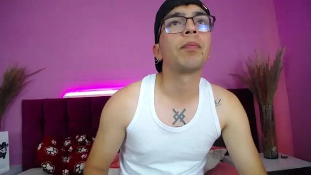 Image 4 of taylor_n_conor Stream on Chaturbate on 13 months ago