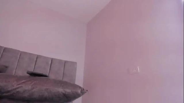 Image 4 of taylor_suxx Stream on Chaturbate on 3 days ago