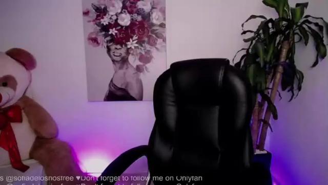 Image 12 of taylor_thompson1 Stream on Chaturbate on 17 months ago