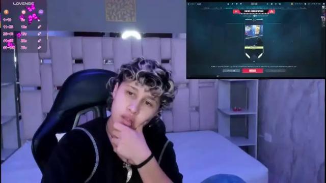 Image 8 of taylorleeh Stream on Chaturbate on 7 months ago