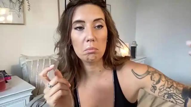 Image 4 of taylorslittlekingdom Stream on Chaturbate on 13 months ago