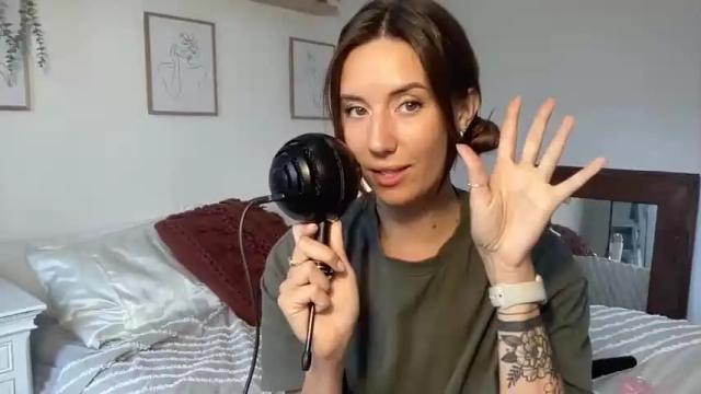 Image 10 of taylorslittlekingdom Stream on Chaturbate on 13 months ago